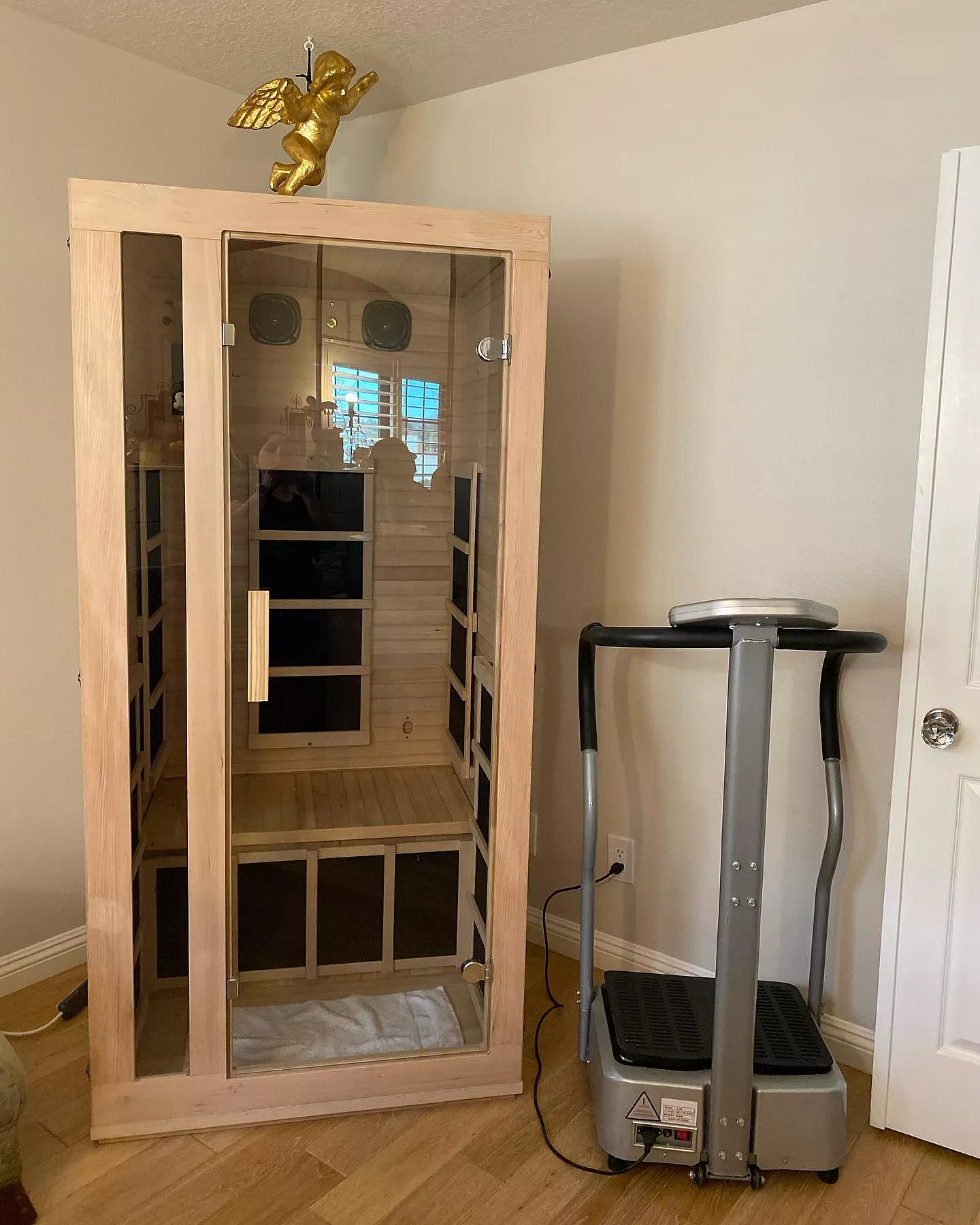 Joyous-1-Person-Far-Infrared-Sauna-Low-EMF