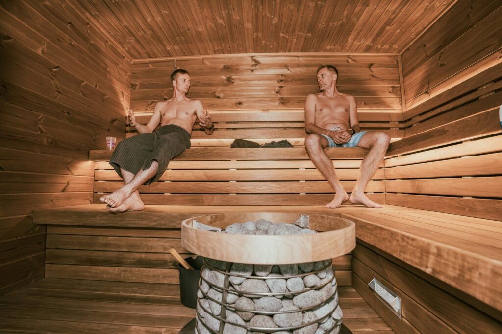 infrared sauna vs traditional sauna comparison